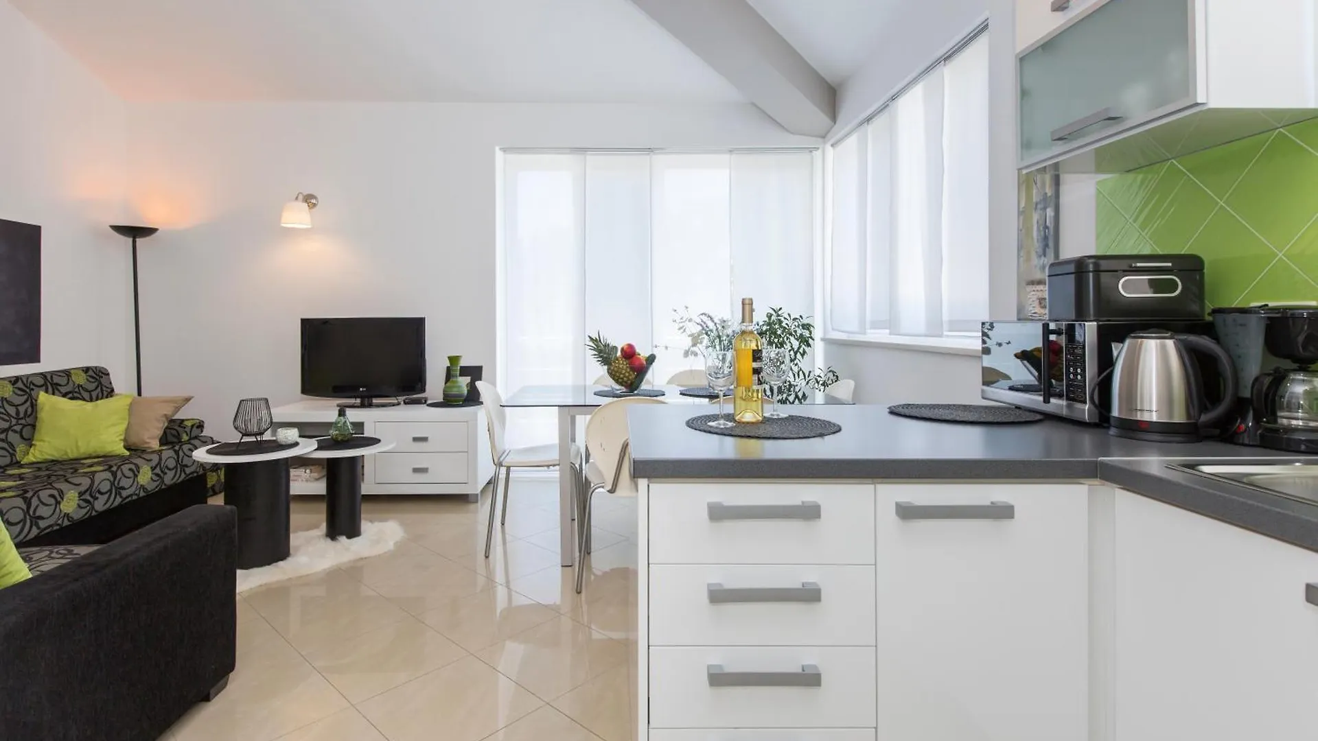 Adorable Holiday House Lilla-With Pool-Near Old Town Labin Nyaraló