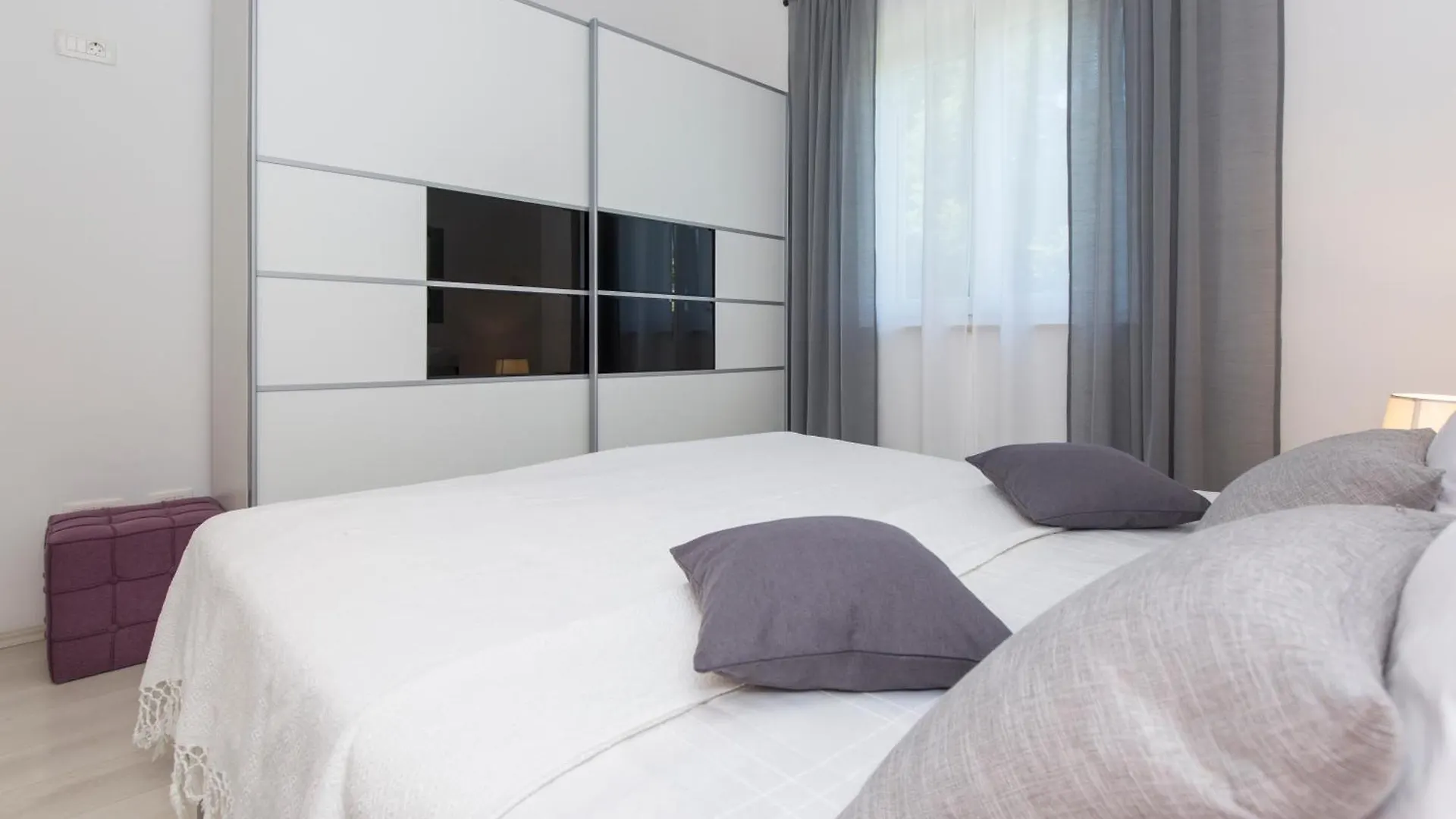 Adorable Holiday House Lilla-With Pool-Near Old Town Labin