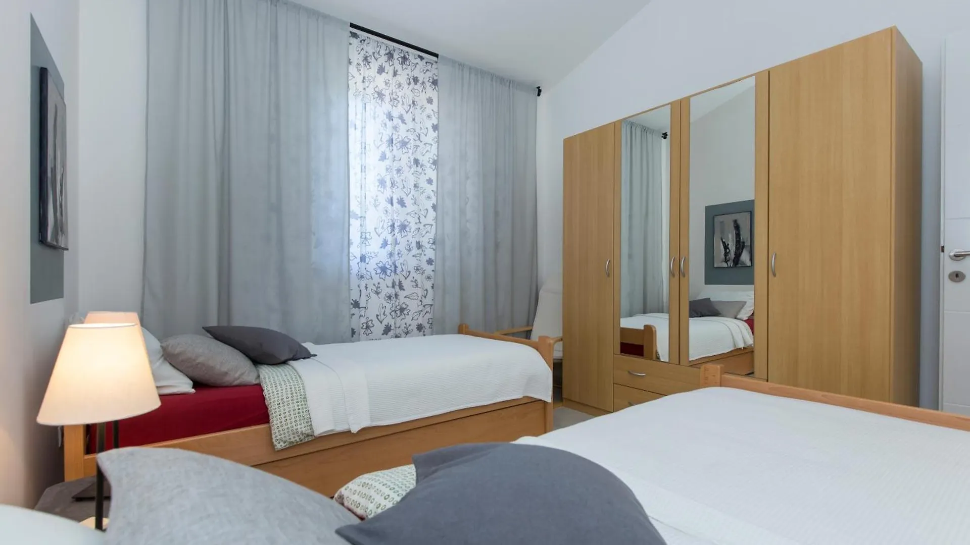 Adorable Holiday House Lilla-With Pool-Near Old Town Labin 0*,